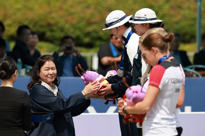 5.예천 2024 양궁월드컵 성공적으로 마쳐 - 예천 출신 주요 인사들도 한마음 한뜻으로 한 자리에-